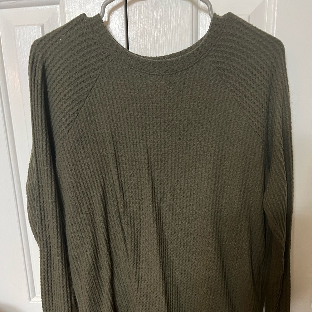 Army green American Eagle shirt